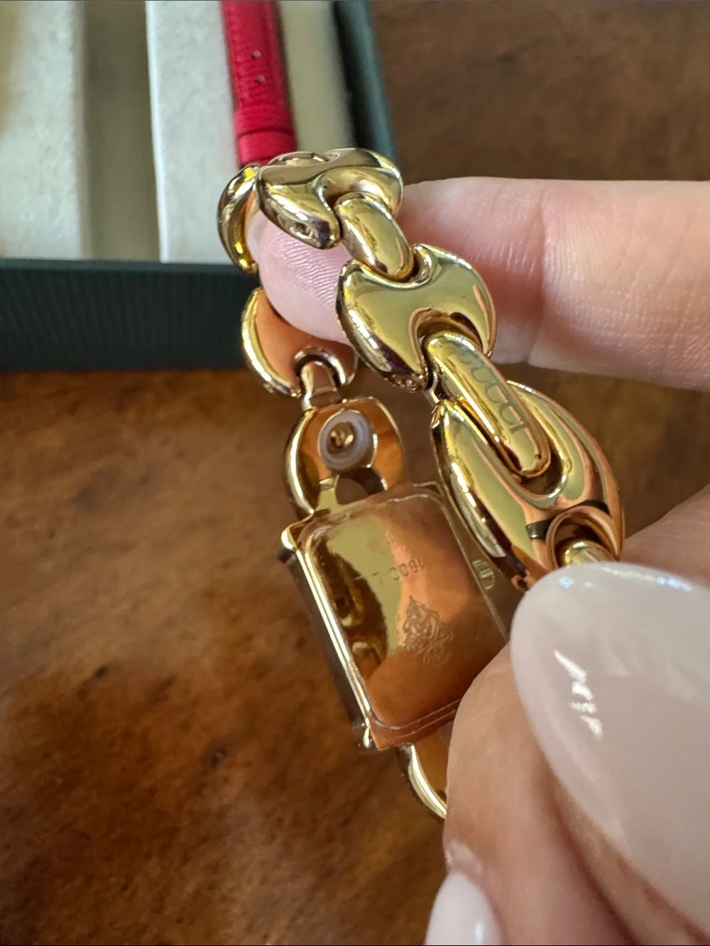 Vintage Gucci Gold-Tone Chain-Link Bracelet Watch with Black and Red Straps